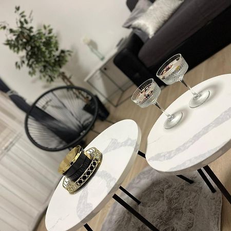 Apartman Gold Maris Lejlighed Karlovac Eksteriør billede