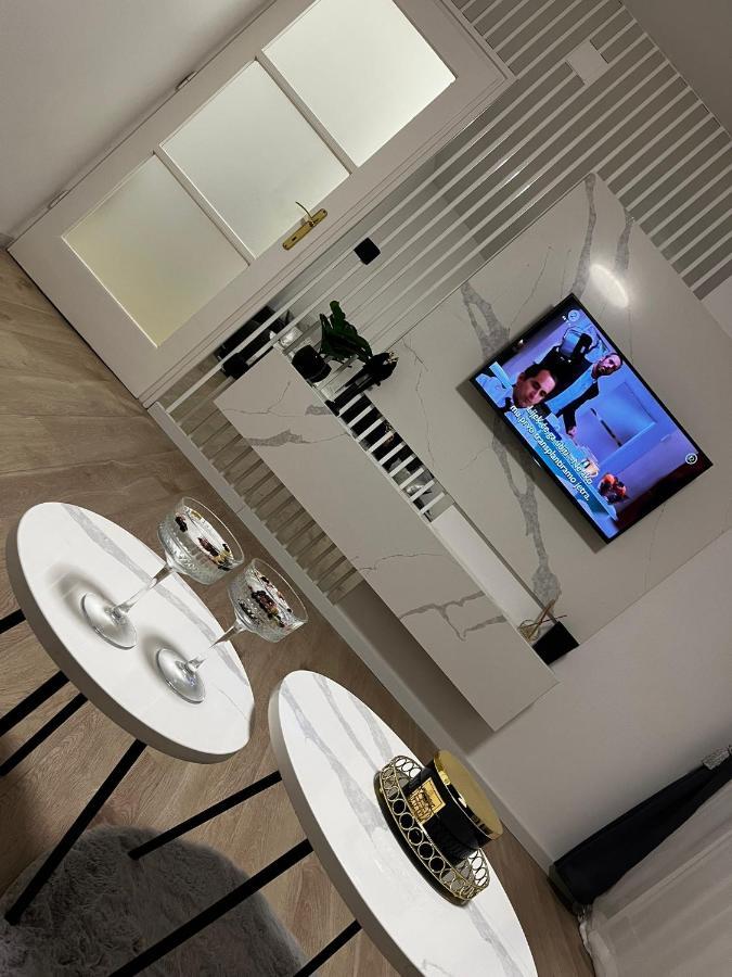 Apartman Gold Maris Lejlighed Karlovac Eksteriør billede