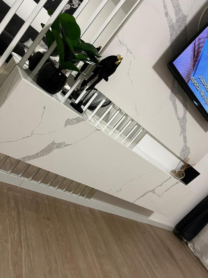 Apartman Gold Maris Lejlighed Karlovac Eksteriør billede